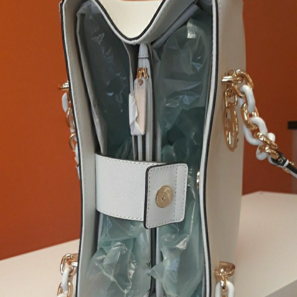 Pers - Picture 2 of 3